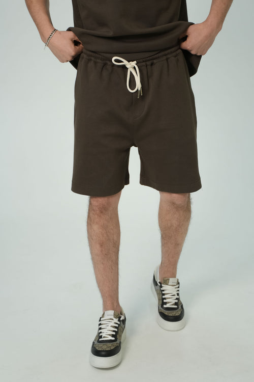 מכנס קצר קשירה – Essential Drawstring Shorts (חום)